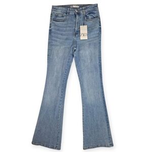 ZARA High Rise Flare Jeans Womens 8 Light Blue Stretch Denim NWT 33.5 Inseam